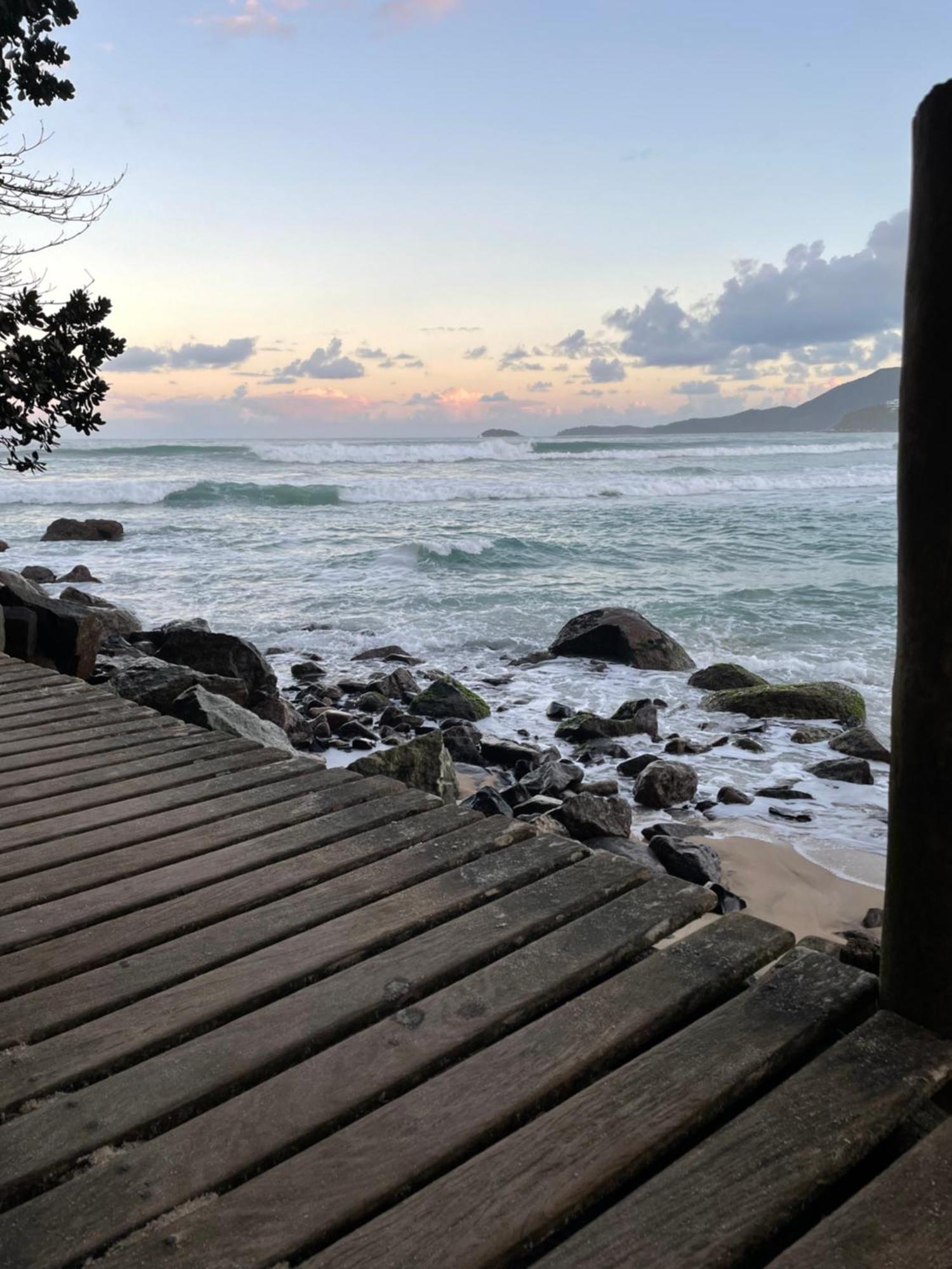Pe Na Areia Toninhas - Villagio 17 * Ubatuba